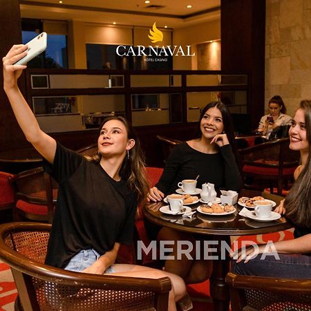 Carnaval Hotel Casino Encarnación Exteriör bild Merienda at the hotel
