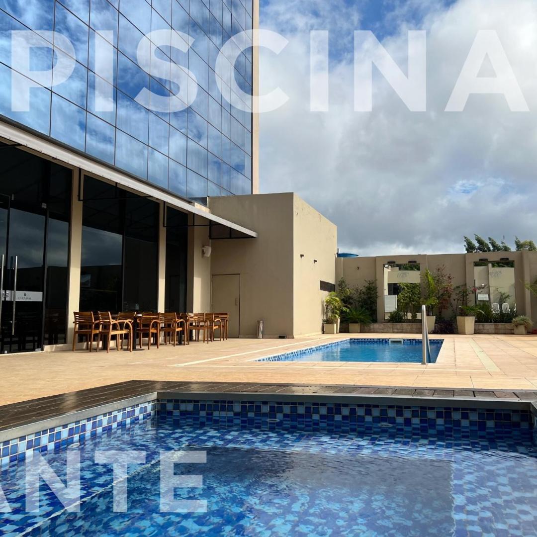 Carnaval Hotel Casino Encarnación Exteriör bild The pool at the hotel