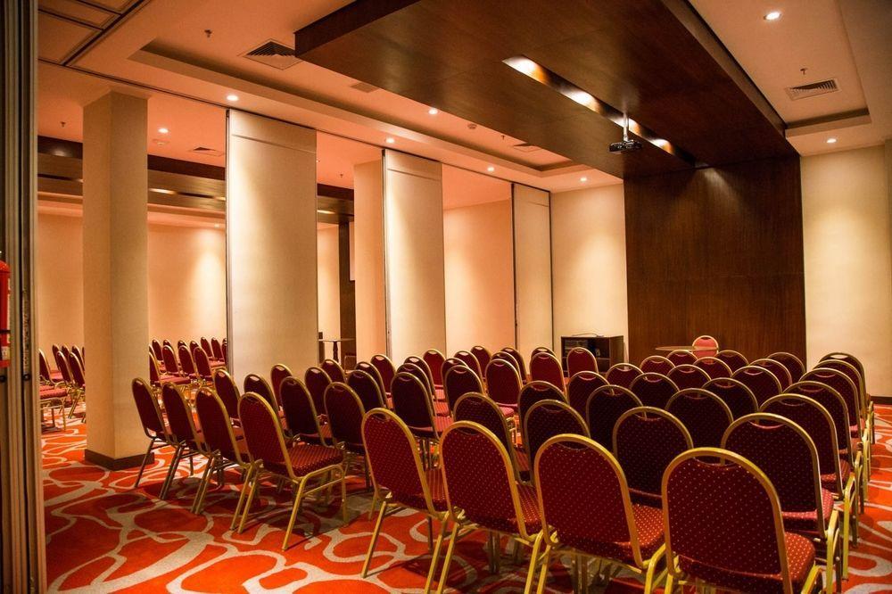 Carnaval Hotel Casino Encarnación Exteriör bild The ballroom