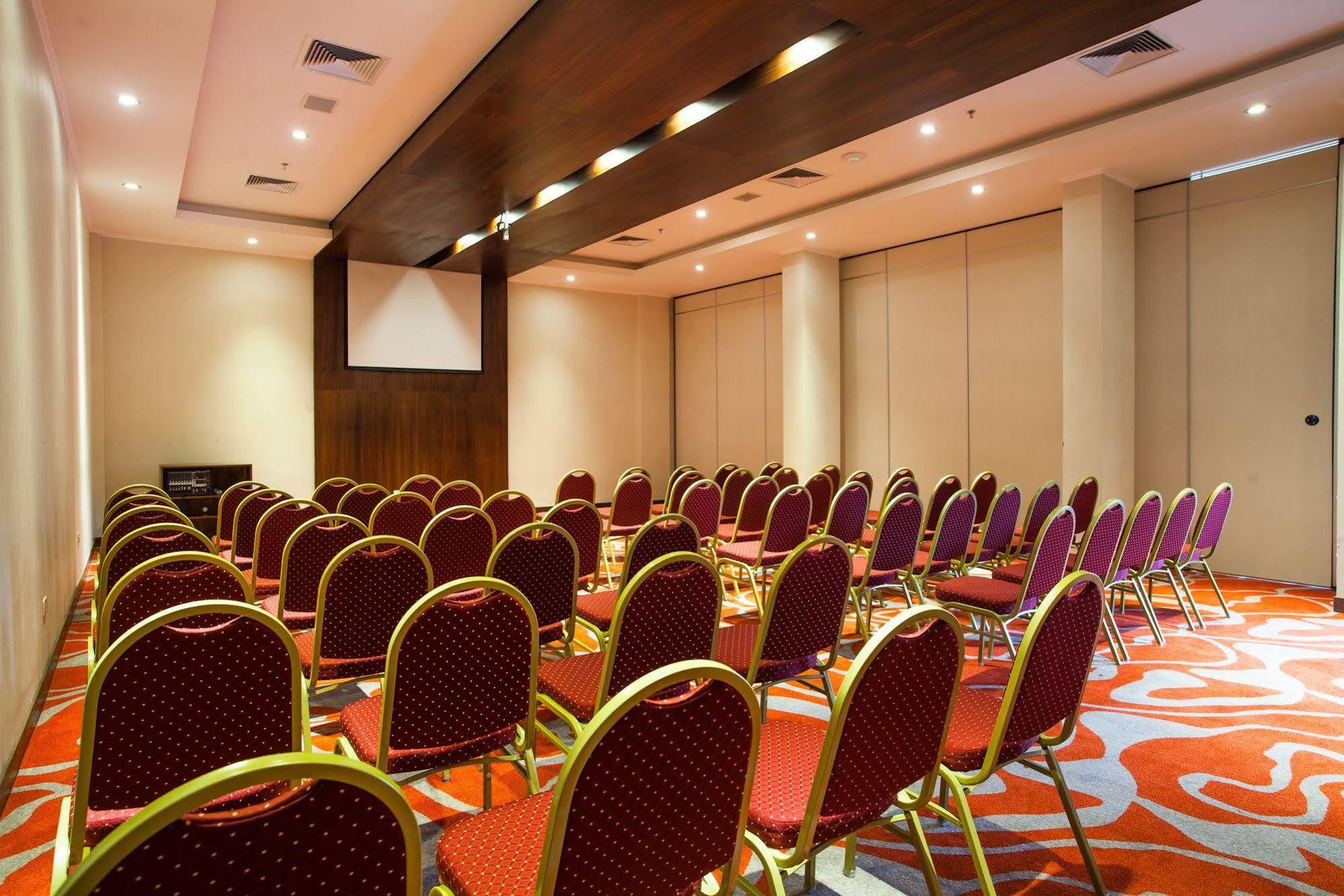 Carnaval Hotel Casino Encarnación Exteriör bild Meeting room