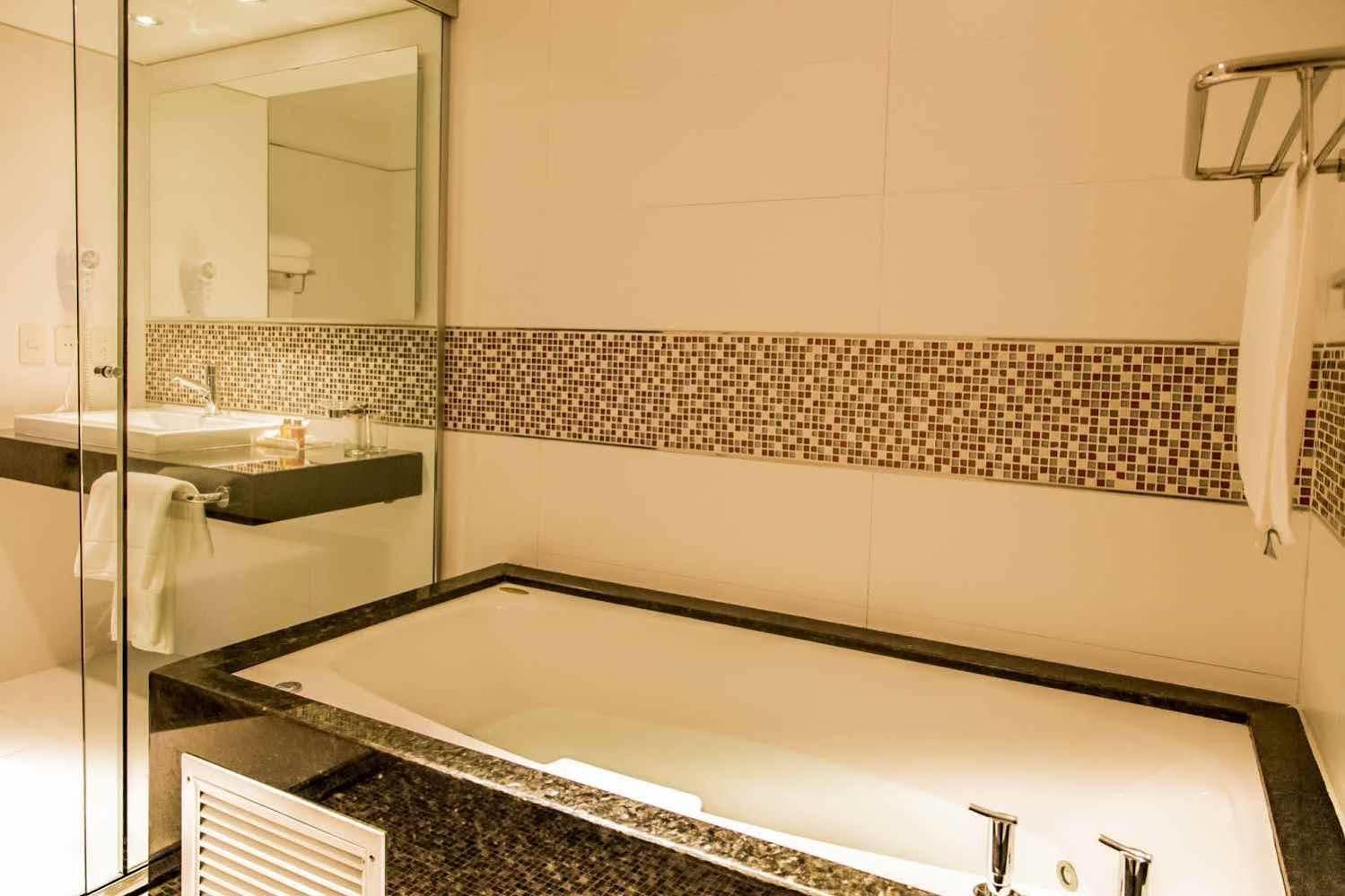 Carnaval Hotel Casino Encarnación Exteriör bild Bathroom